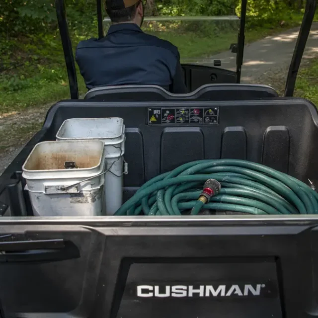 Cushman Hauler 800 golf cart