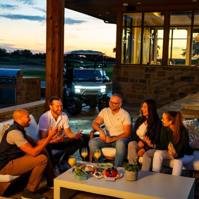 Denago Nomad XL golf cart