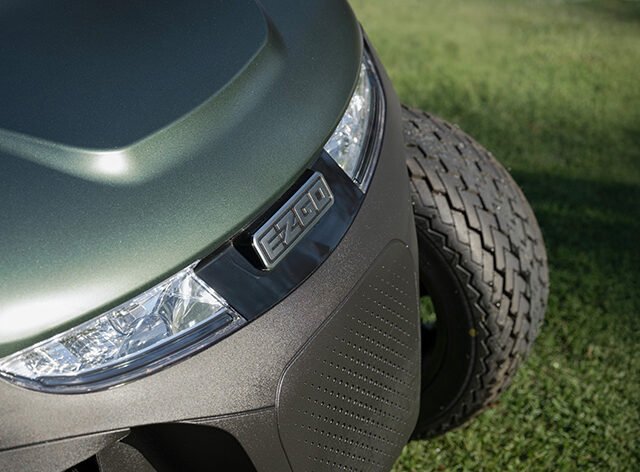 E-Z-GO RXV 2 golf cart