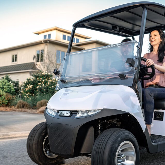 E-Z-GO Valor golf cart